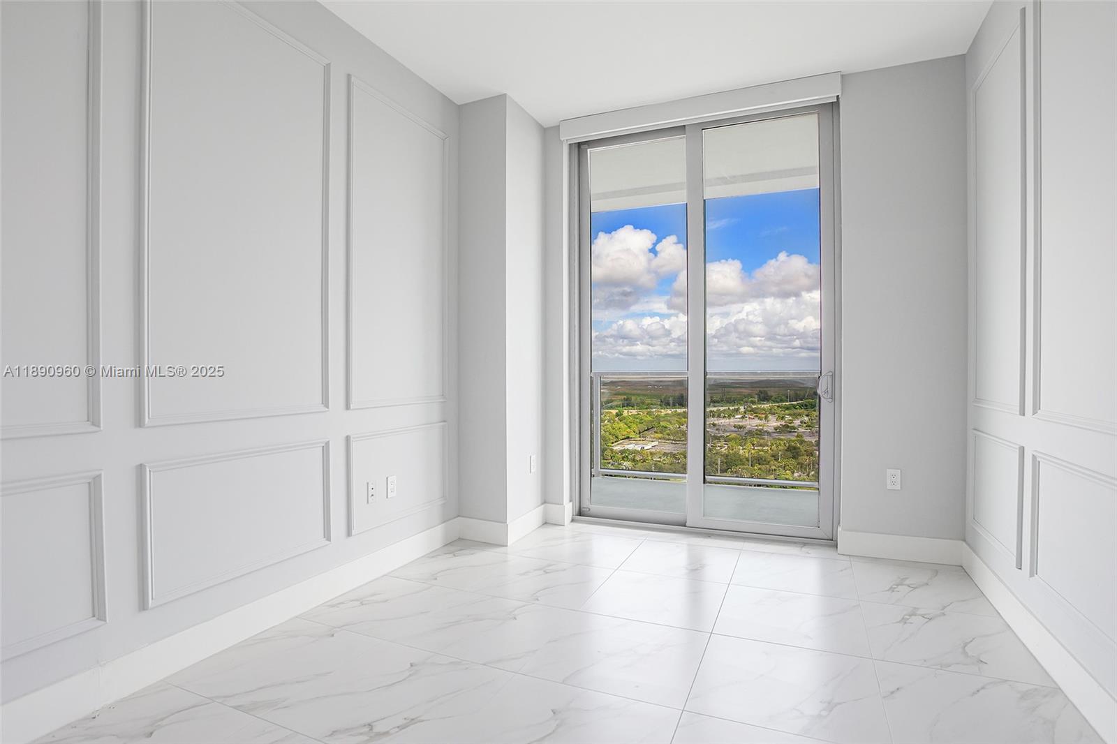 METROPICA NORTH TOWER ONE - Residential