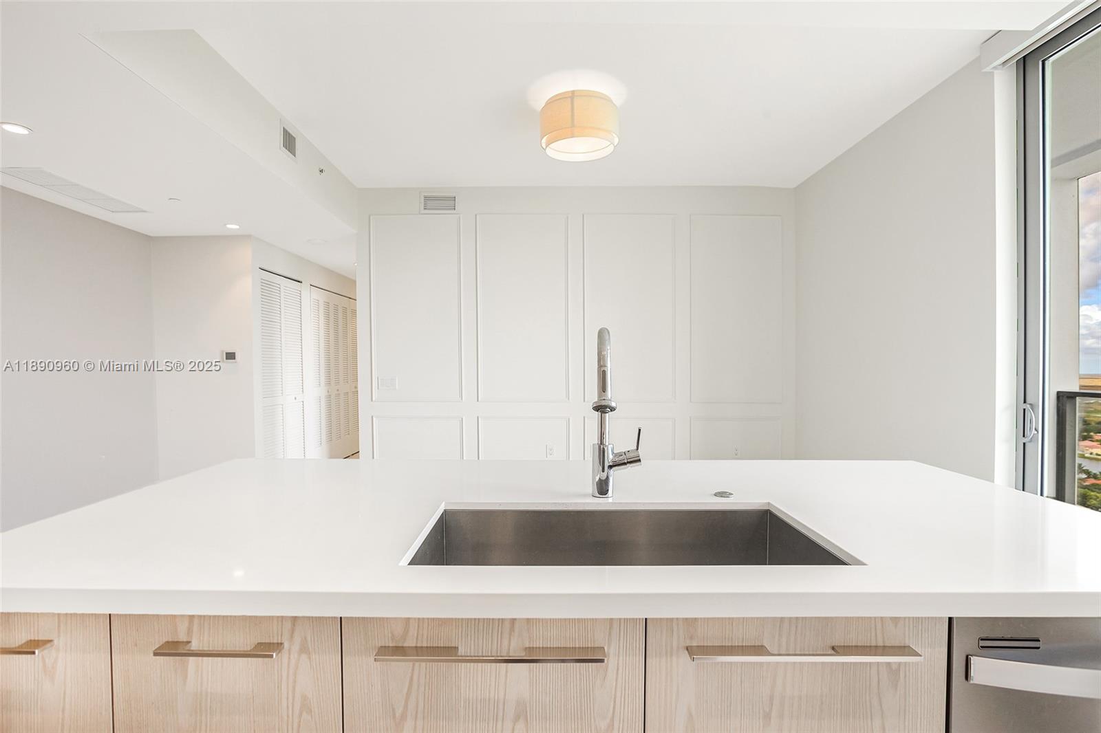 METROPICA NORTH TOWER ONE - Residential