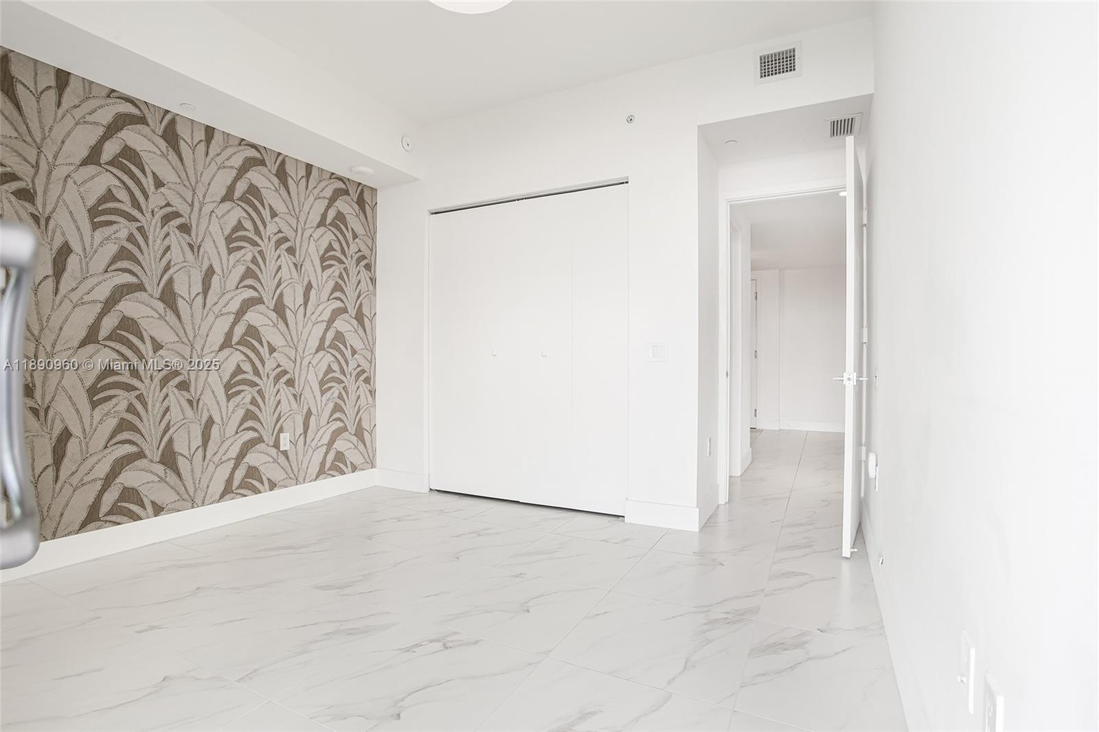 METROPICA NORTH TOWER ONE - Residential