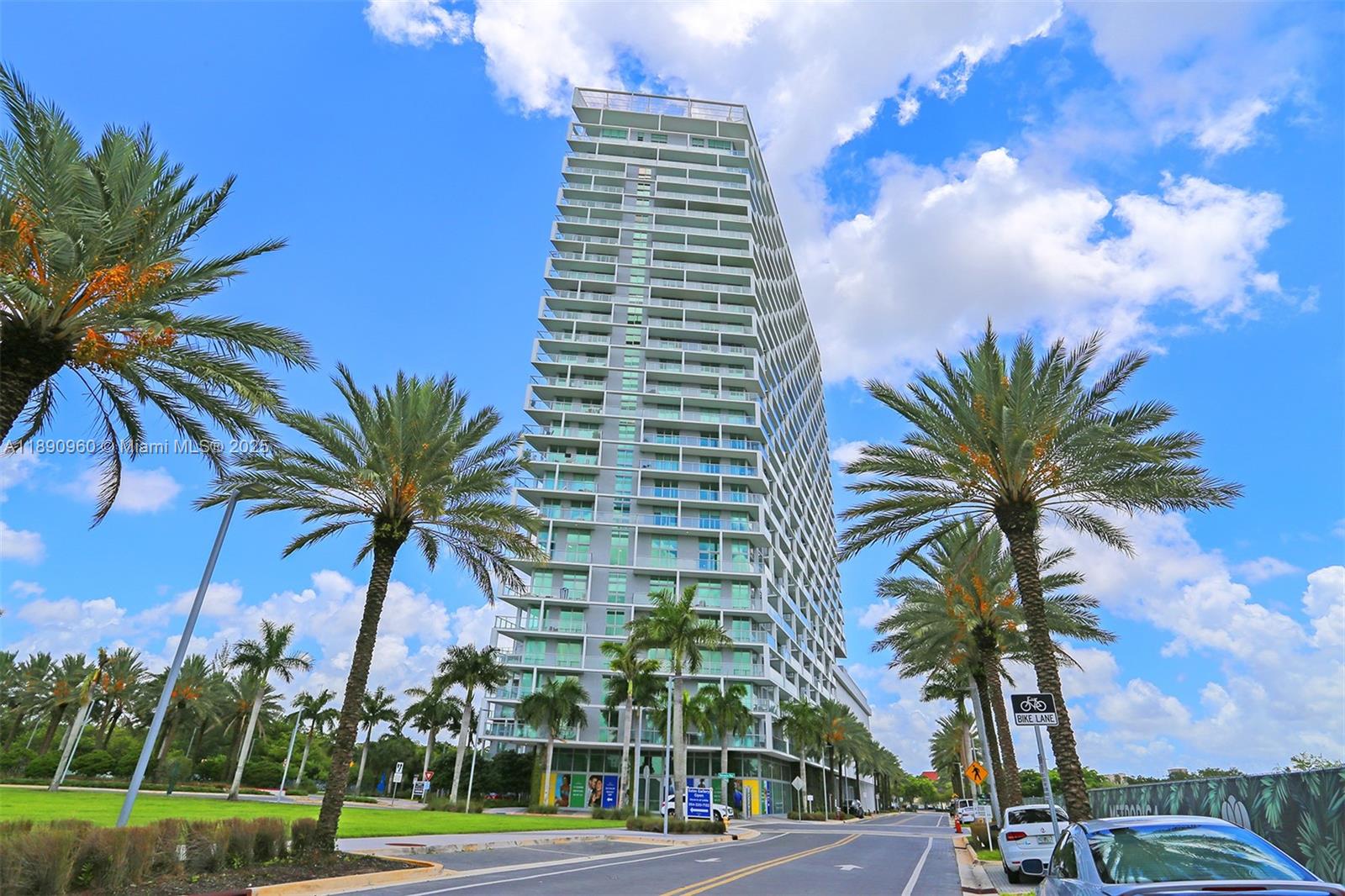 METROPICA NORTH TOWER ONE - Residential