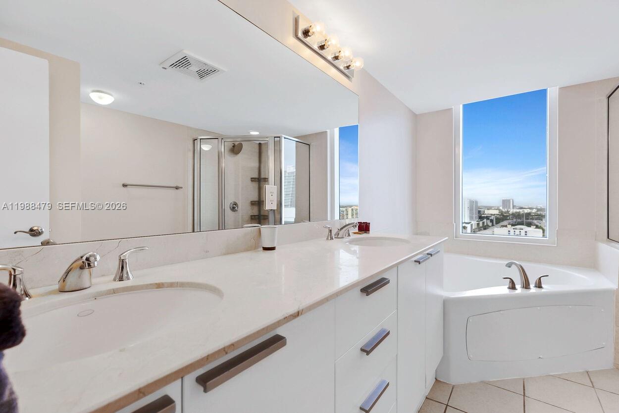 LA PERLA CONDO - Residential Lease