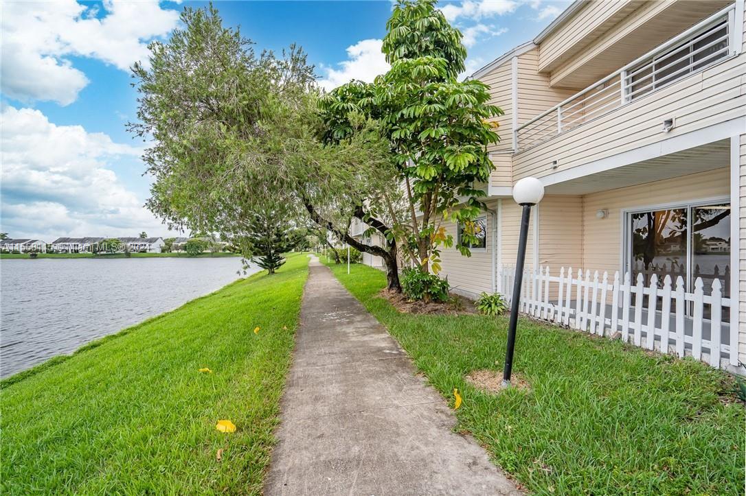 SUMMER LAKE - Residential Lease