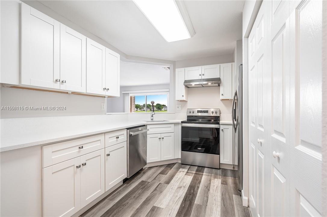 SUMMER LAKE - Residential Lease