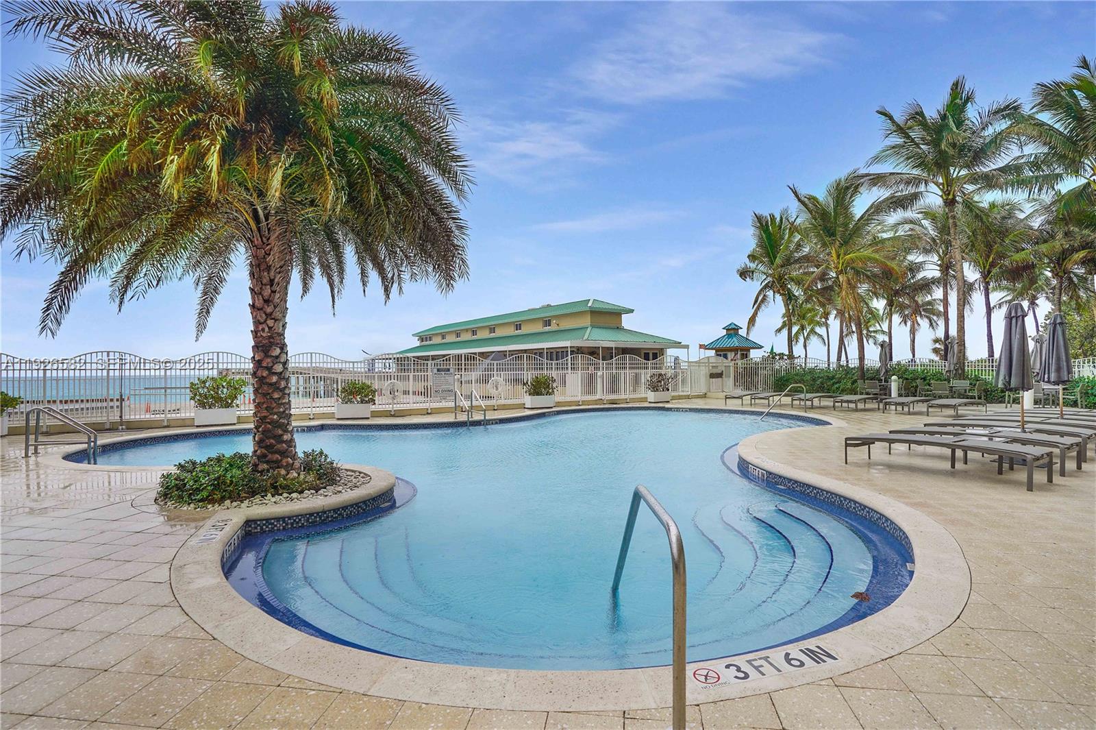 LA PERLA CONDO - Residential