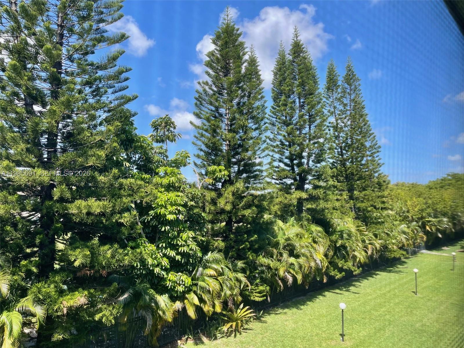 HILLCREST NO 4 CONDO - Residential