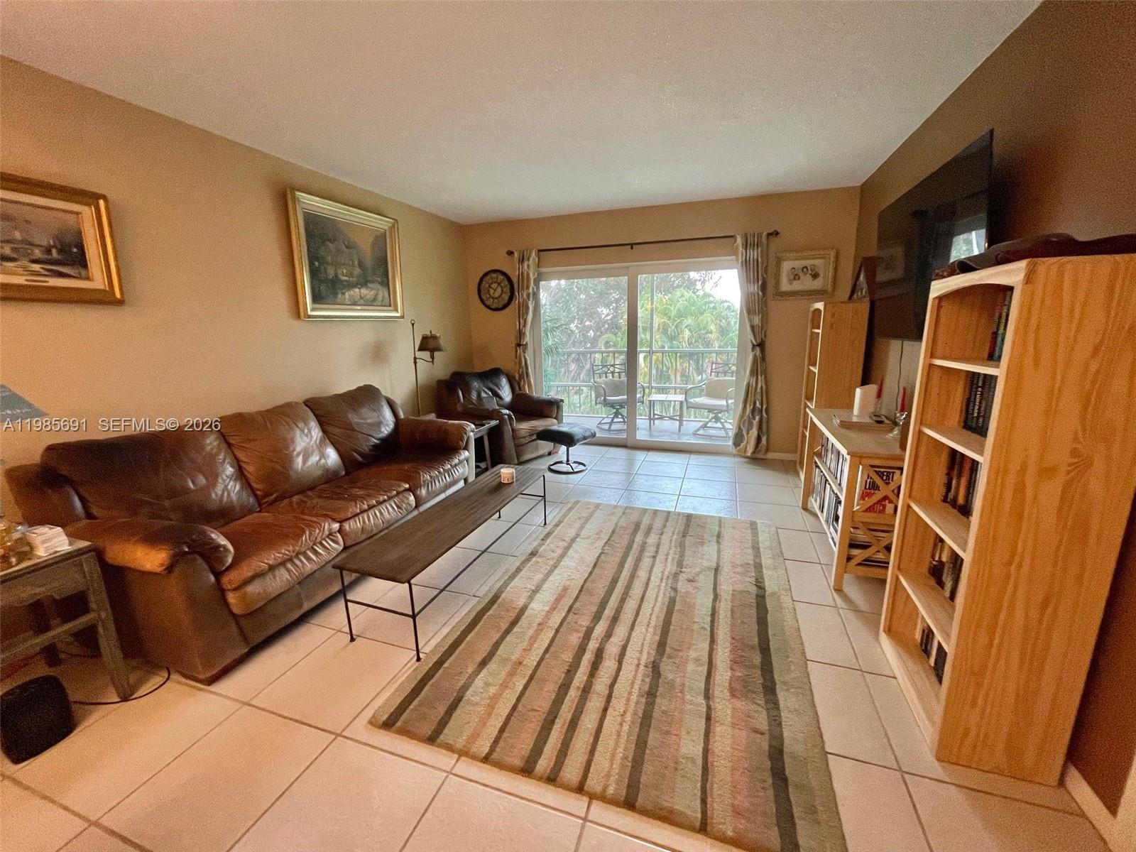 HILLCREST NO 4 CONDO - Residential