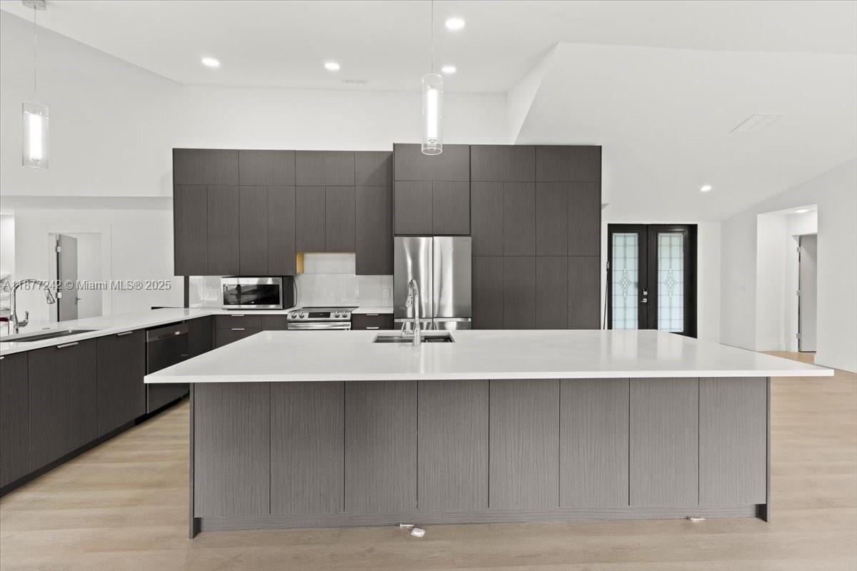 WINSTON PARK - Residential