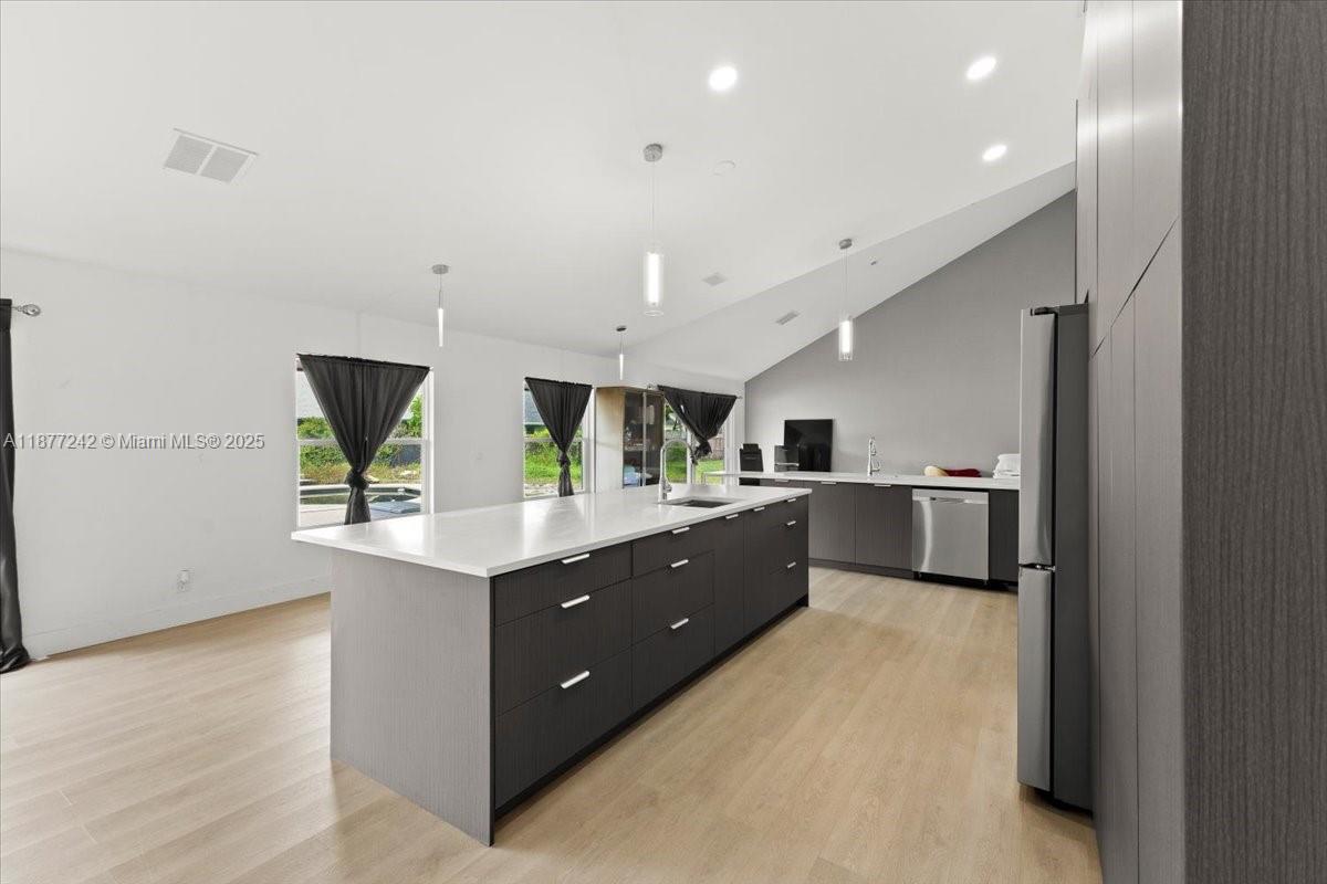 WINSTON PARK - Residential