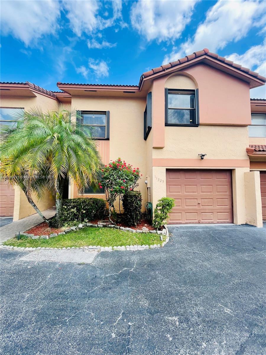 Rental Property at 11325 Sw 9th Ct 11325, Pembroke Pines, Miami-Dade County, Florida - Bedrooms: 3 
Bathrooms: 3  - $3,400 MO.