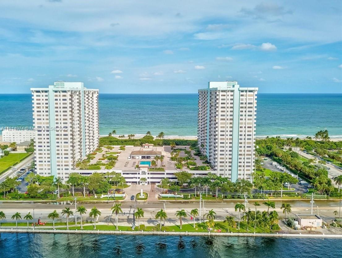 SUMMIT CONDO - Residential