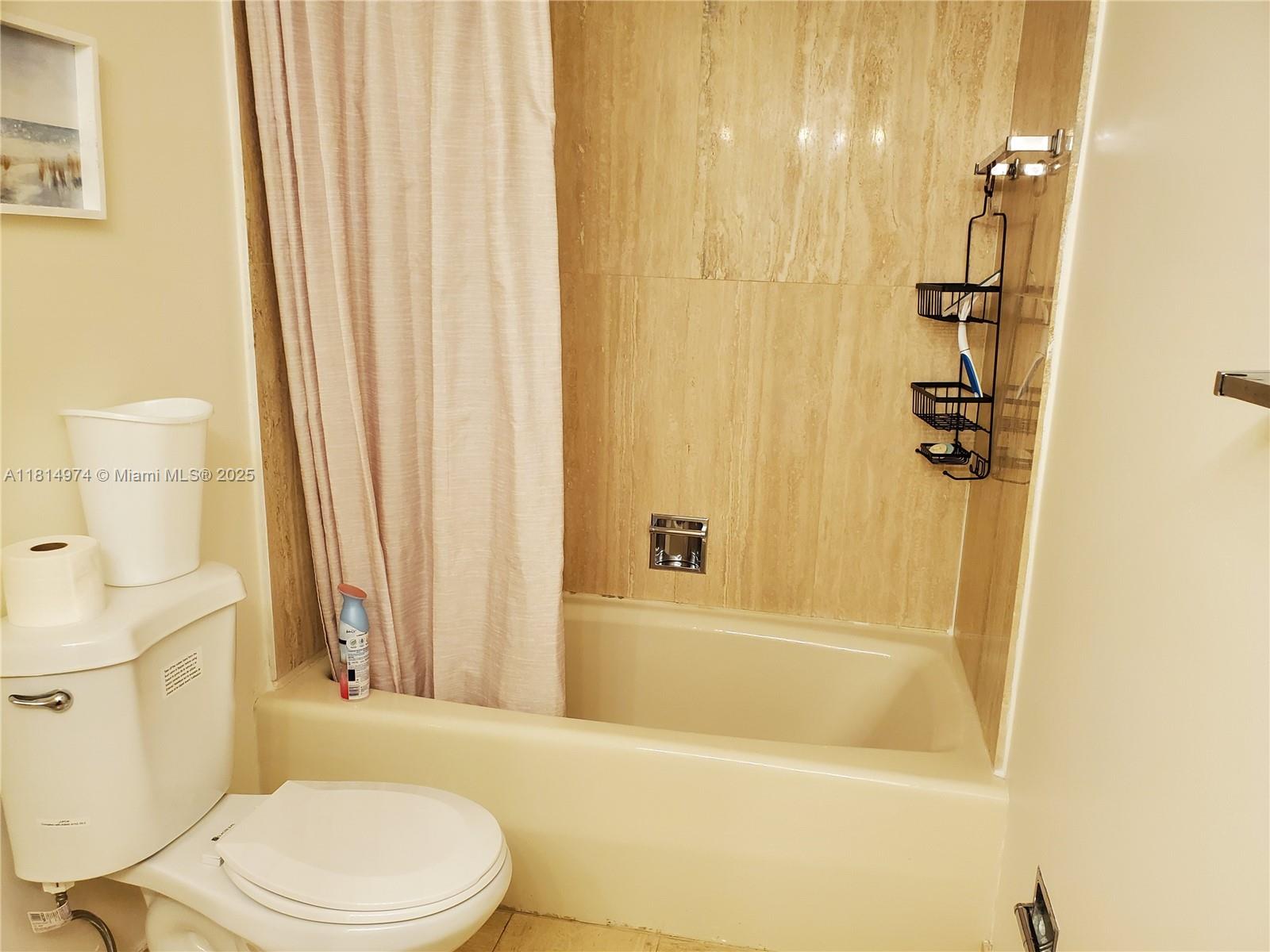 SUMMIT CONDO - Residential