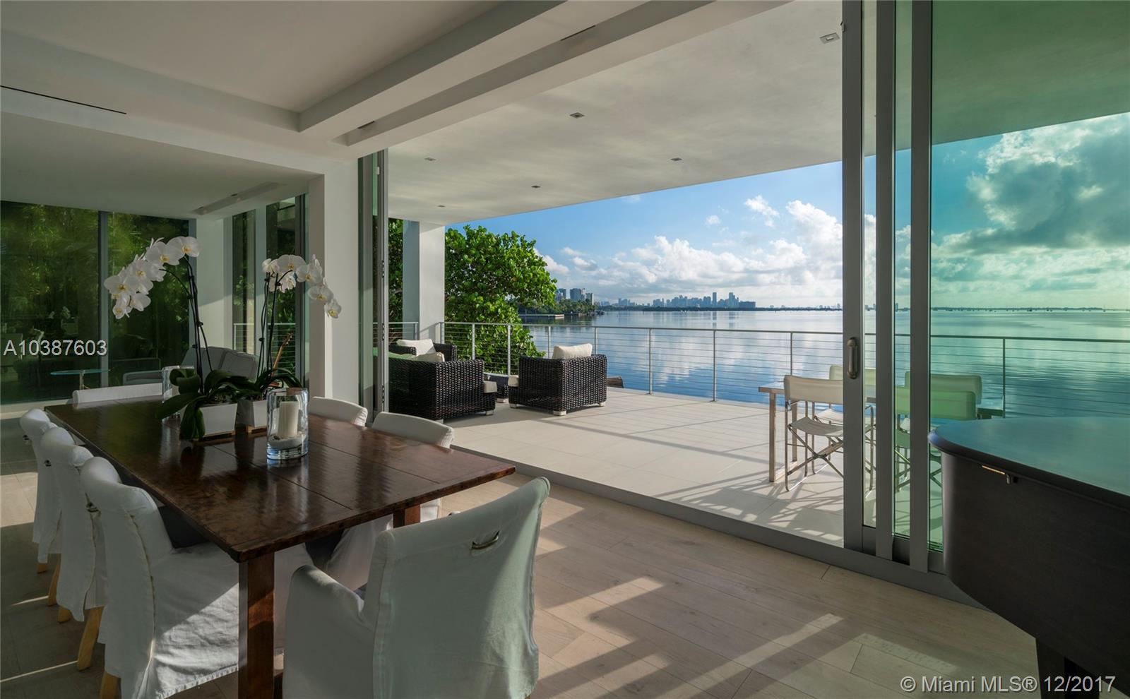 ENTRADA - Residential