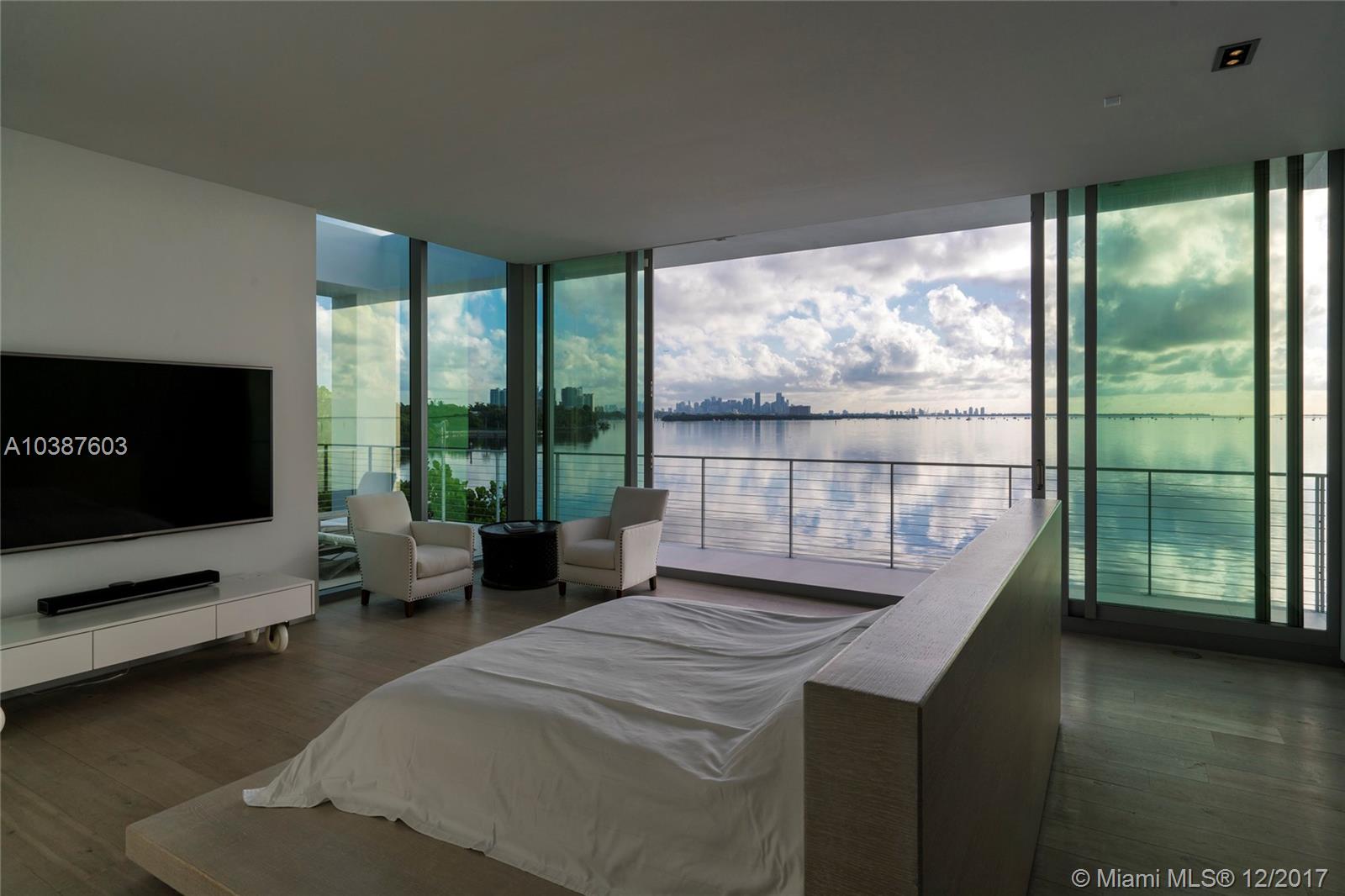 ENTRADA - Residential