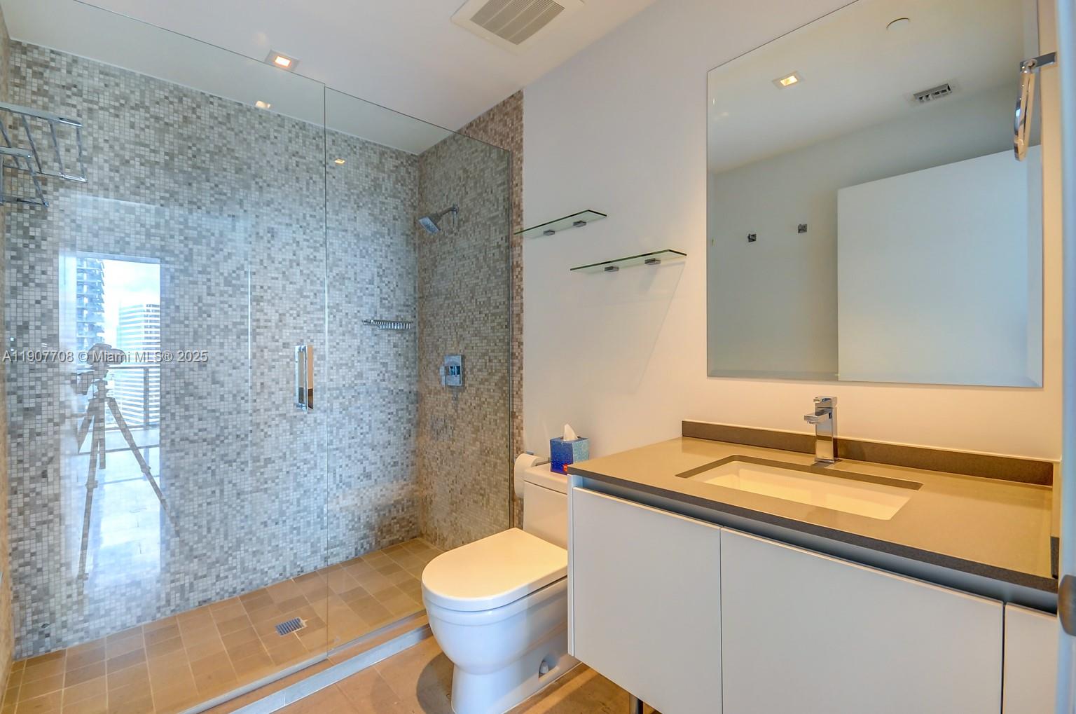 RISE CONDO - Residential Lease