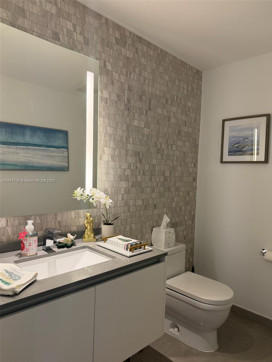 RISE CONDO - Residential Lease