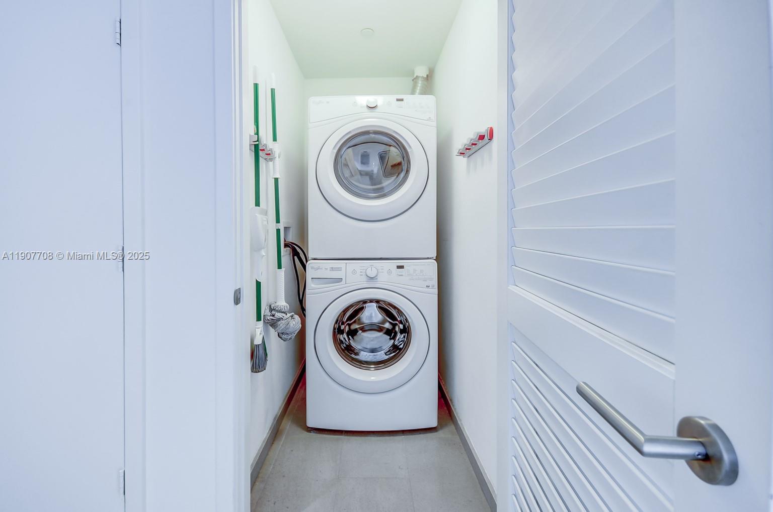 RISE CONDO - Residential Lease