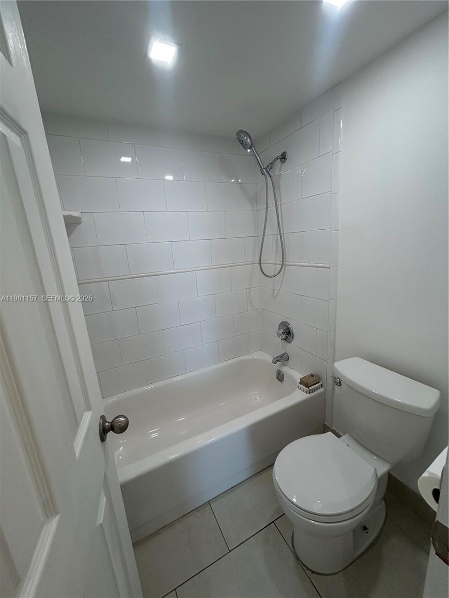 CORONADO CONDO- TOWER II - Residential Lease