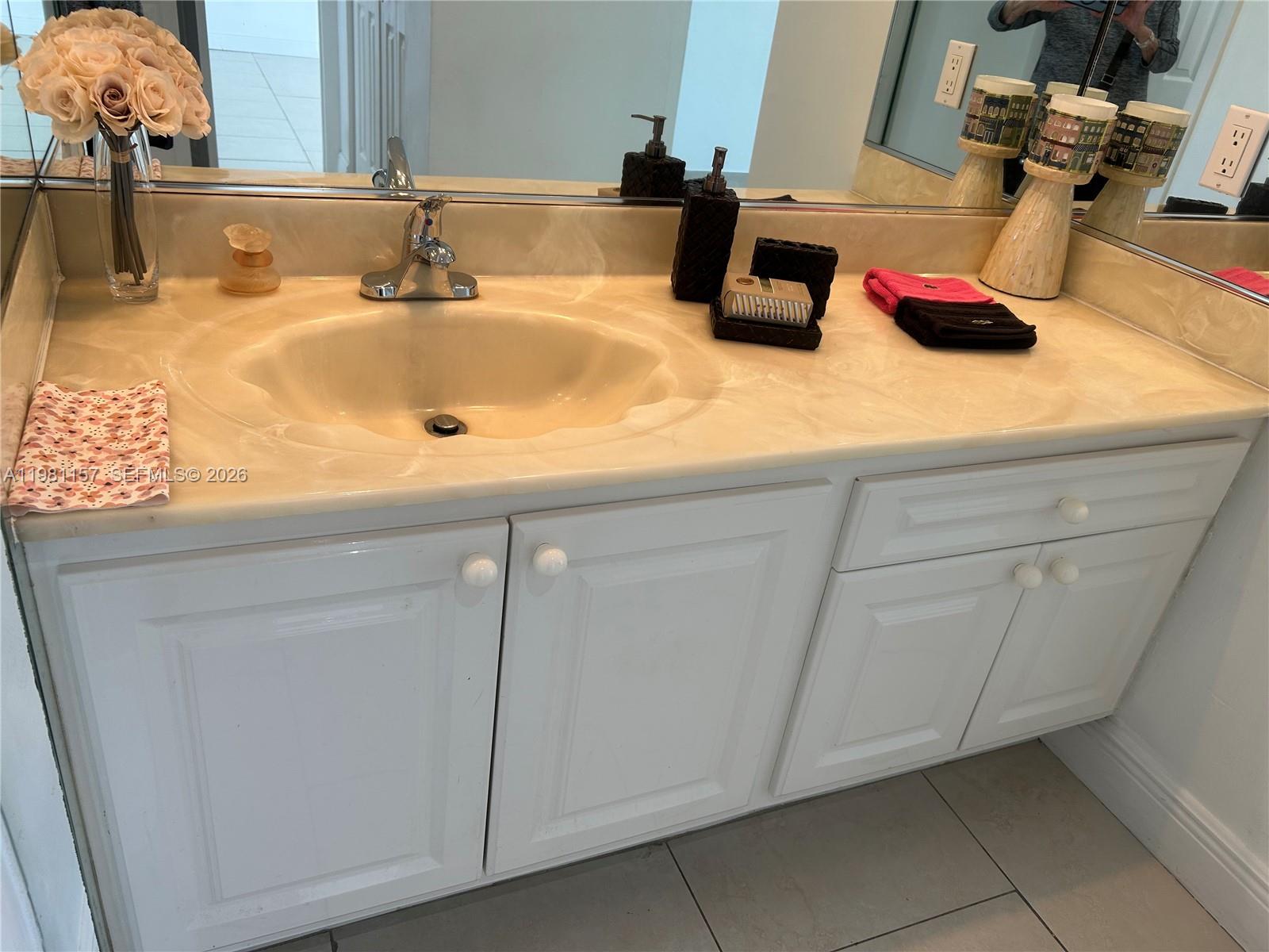 CORONADO CONDO- TOWER II - Residential Lease