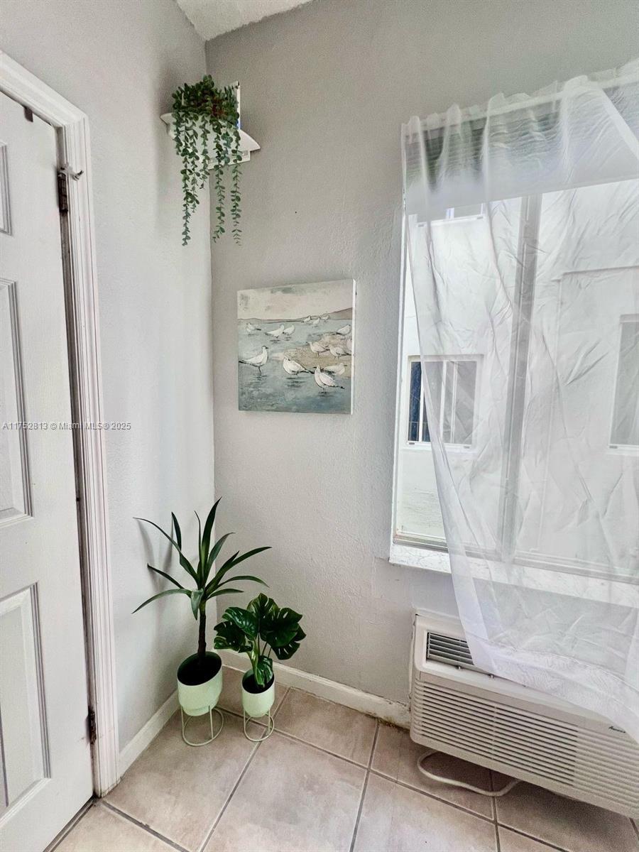 OCEAN VILLAS CONDO - Residential