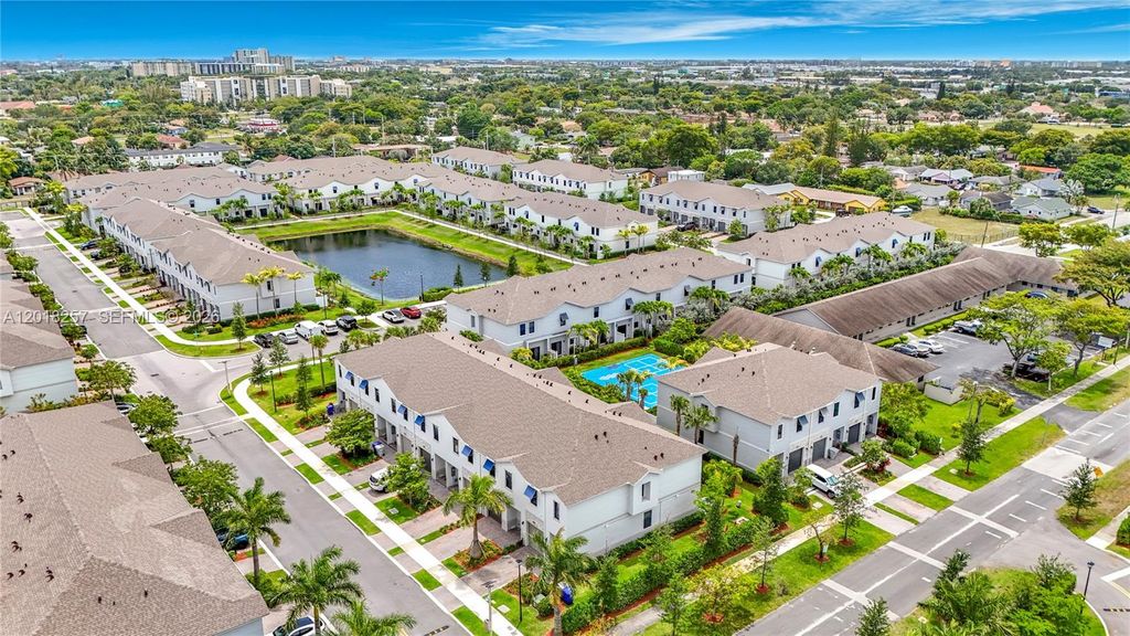 Photo of 939 NW 3rd Ter #939, Pompano Beach, FL 33060 (MLS # A12018257)