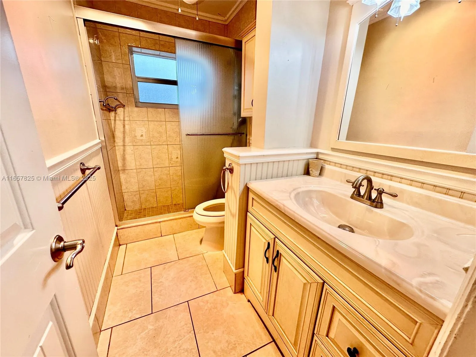 Hallandale Beach, Florida 33009, United States, 1 Bedroom Bedrooms, ,1 BathroomBathrooms,Residential,Pending,43922