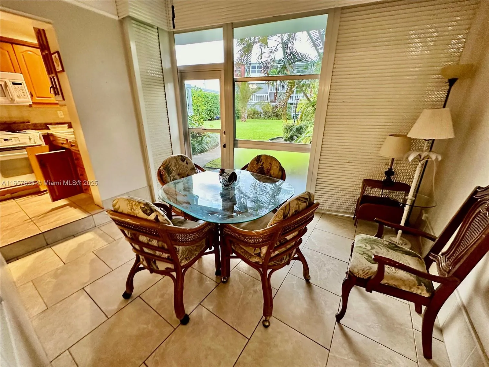 Hallandale Beach, Florida 33009, United States, 1 Bedroom Bedrooms, ,1 BathroomBathrooms,Residential,Pending,43922