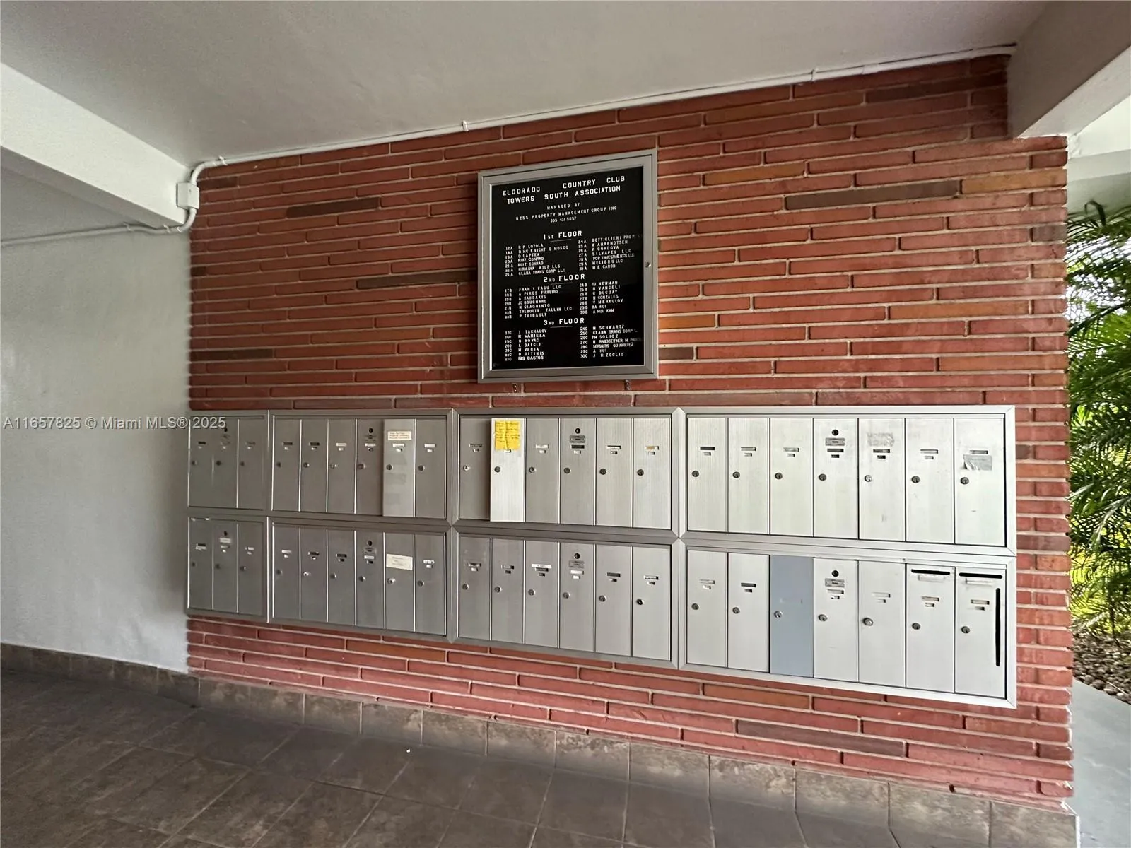 Hallandale Beach, Florida 33009, United States, 1 Bedroom Bedrooms, ,1 BathroomBathrooms,Residential,Pending,43922