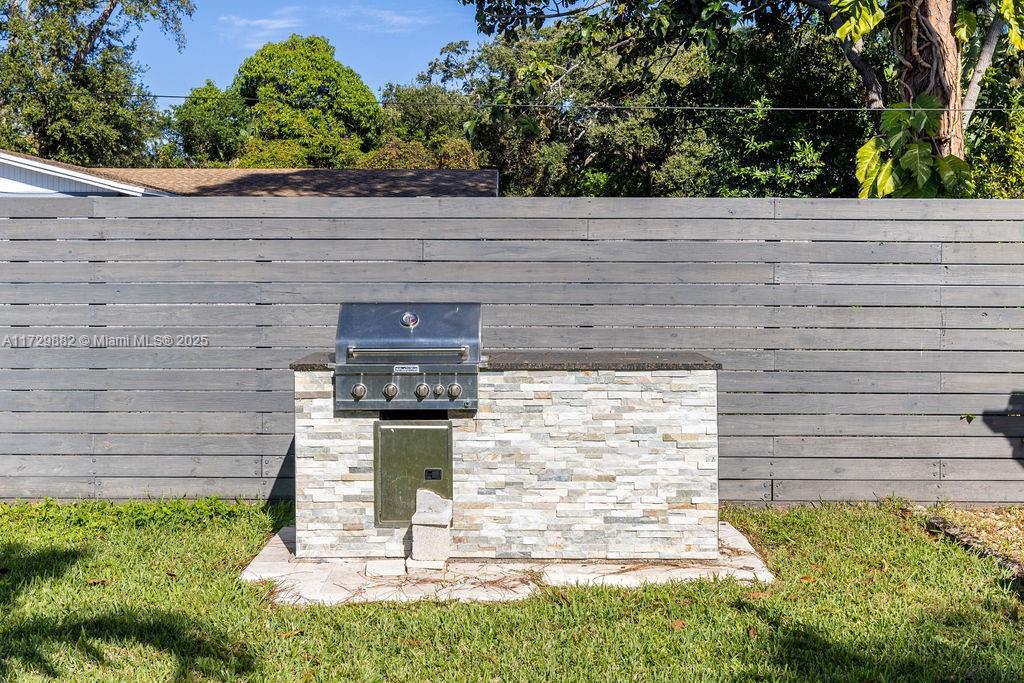 LAKE CLARKE SOUTH - Residential Lease