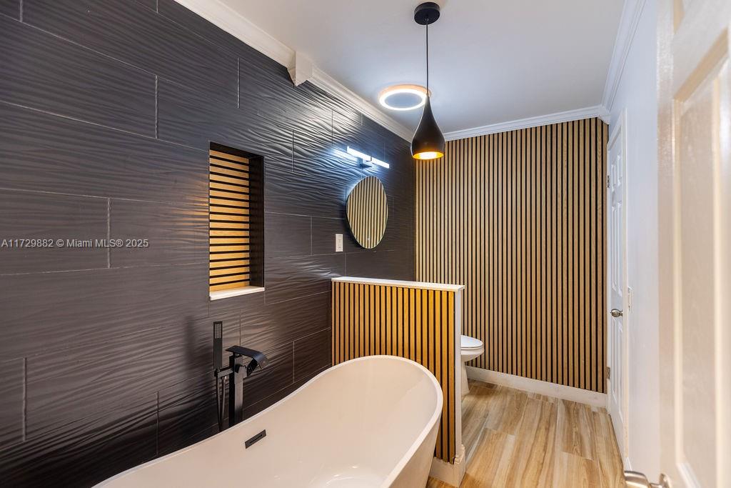 LAKE CLARKE SOUTH - Residential Lease