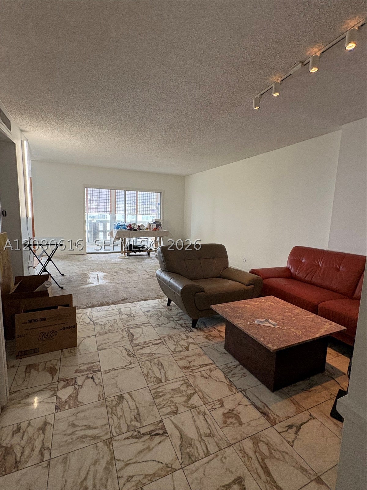 4330 Hillcrest Dr 816