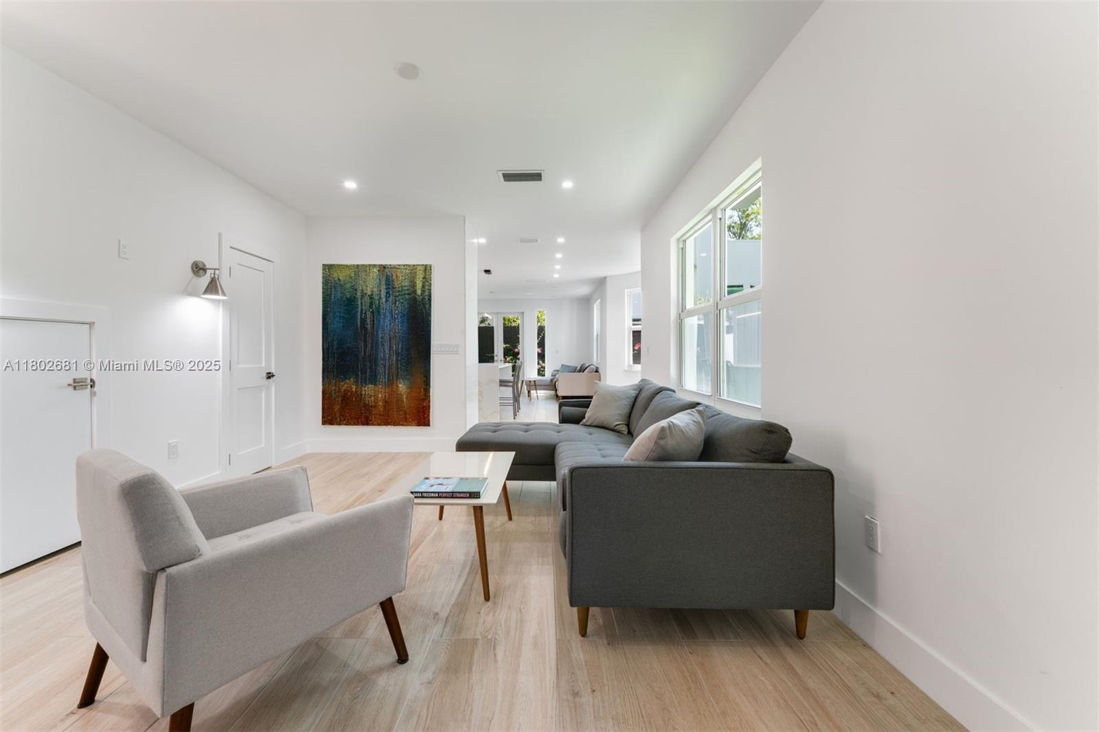 3125 Paola Dr