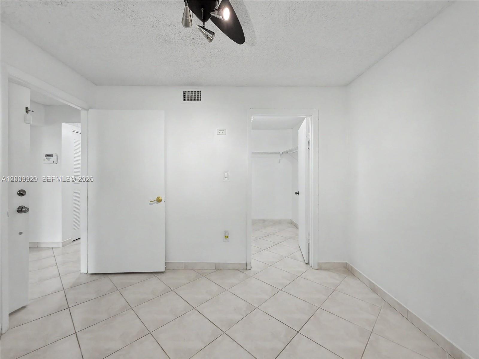 PLANTATION FOREST CONDO - Residential