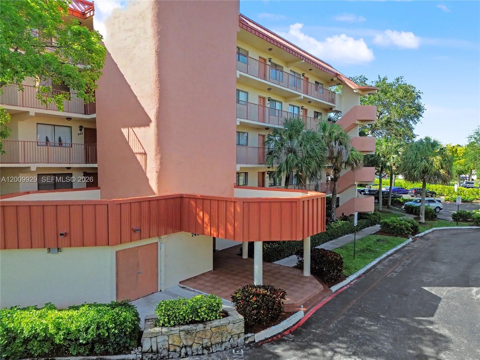 PLANTATION FOREST CONDO - Residential