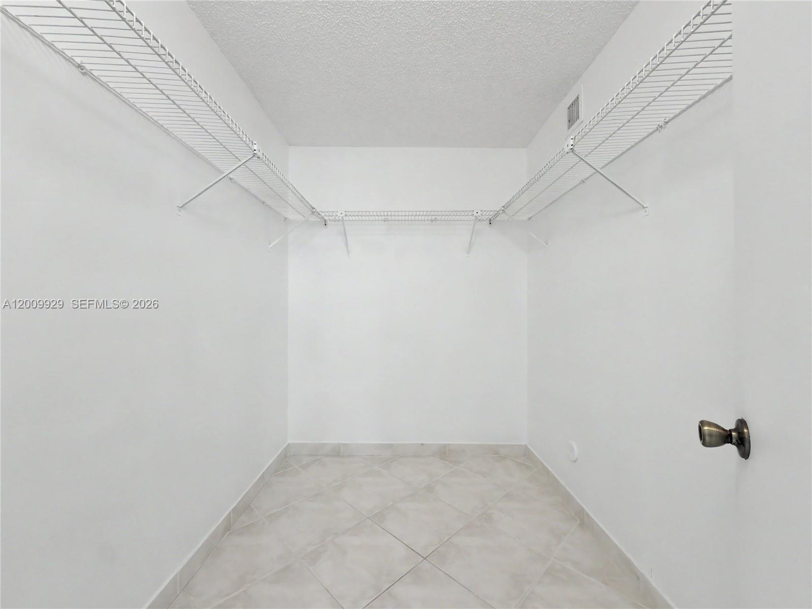 PLANTATION FOREST CONDO - Residential