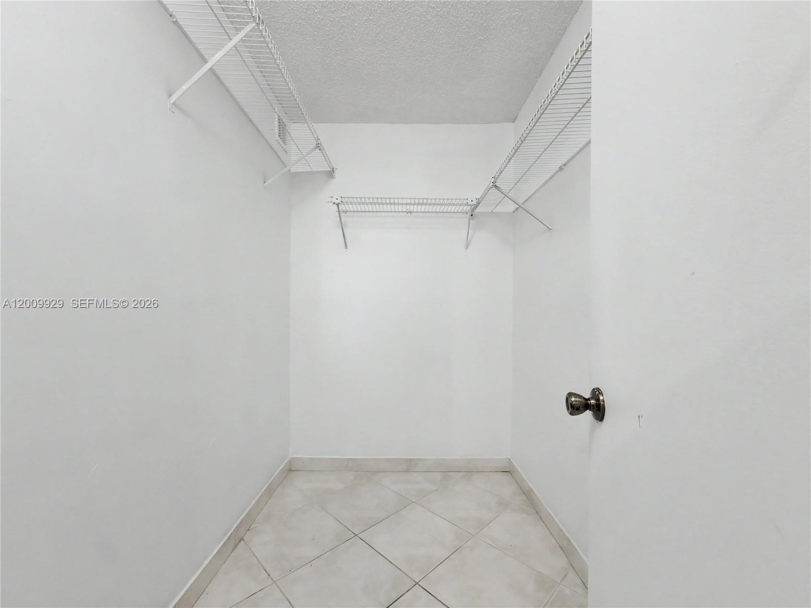 PLANTATION FOREST CONDO - Residential