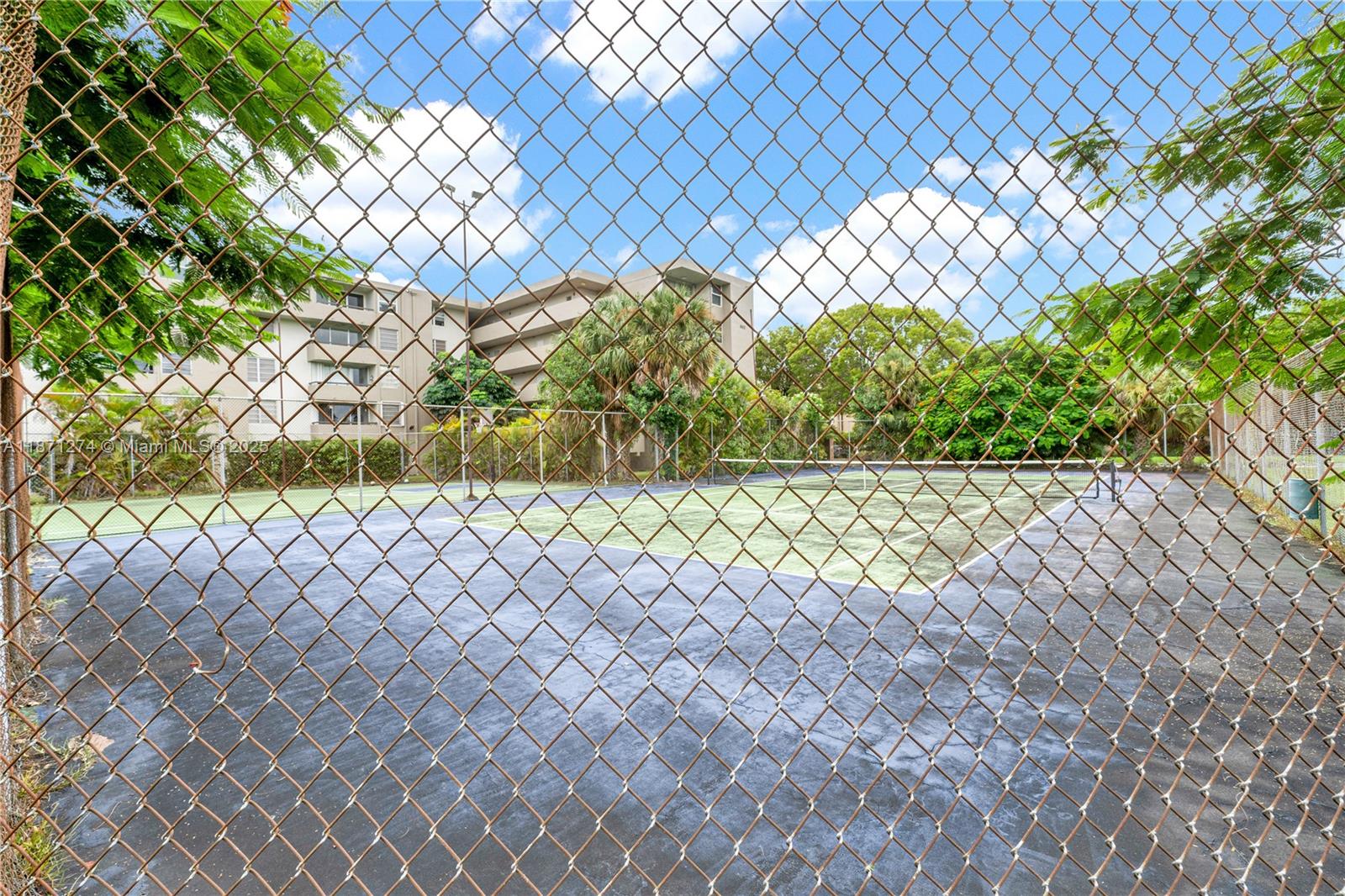 PINEBARK CONDO NO 1 - Residential