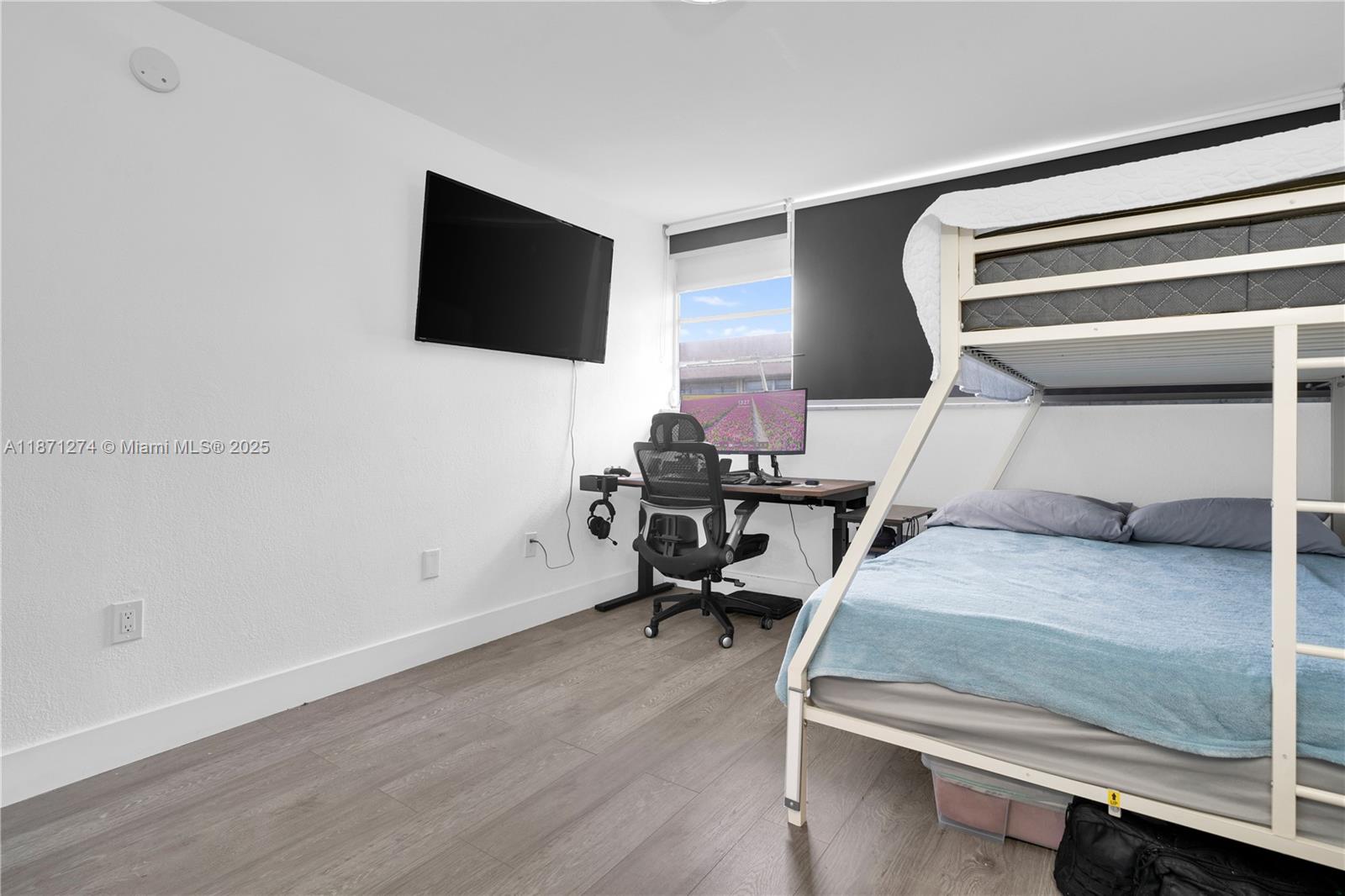 PINEBARK CONDO NO 1 - Residential