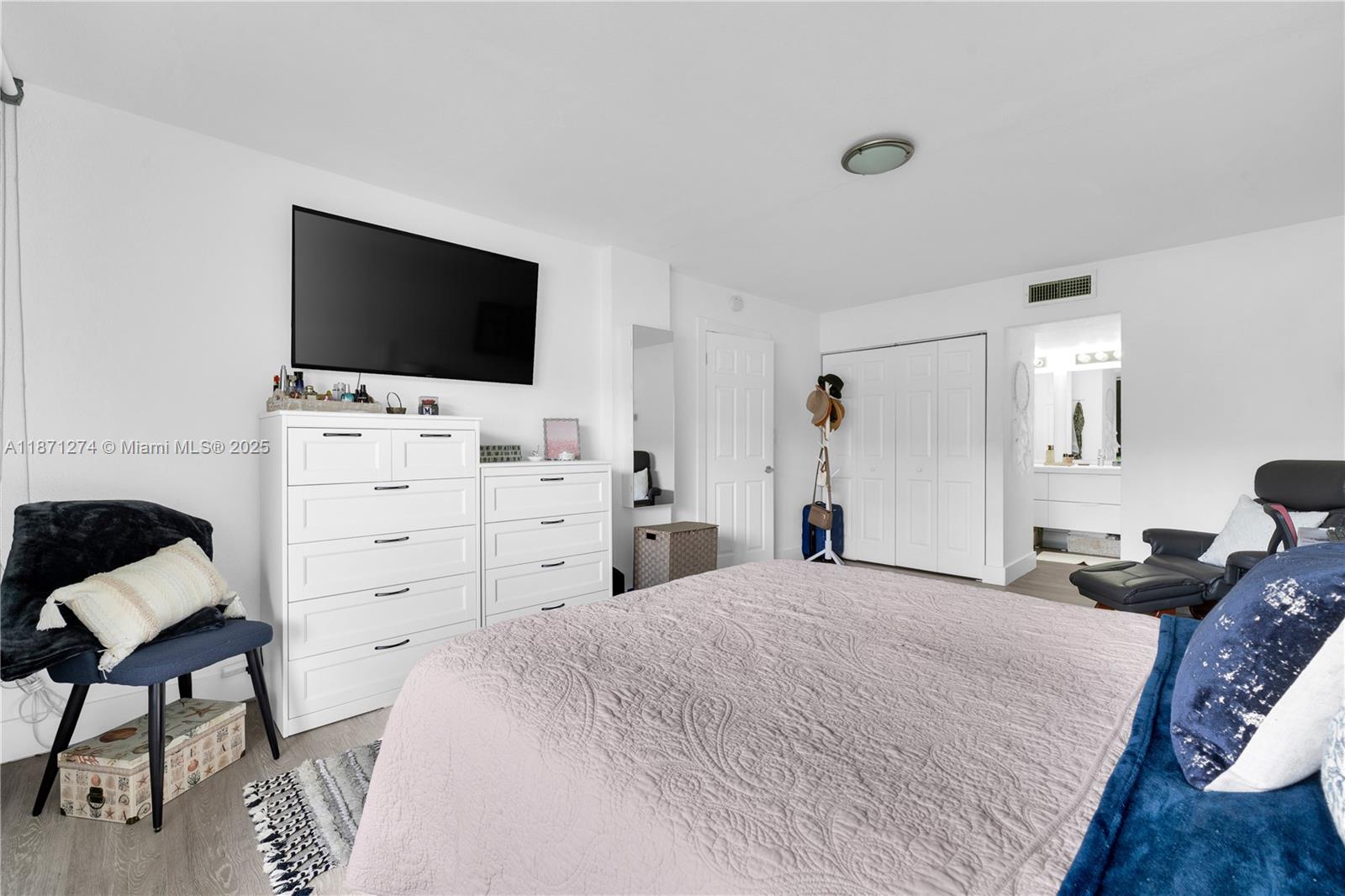 PINEBARK CONDO NO 1 - Residential