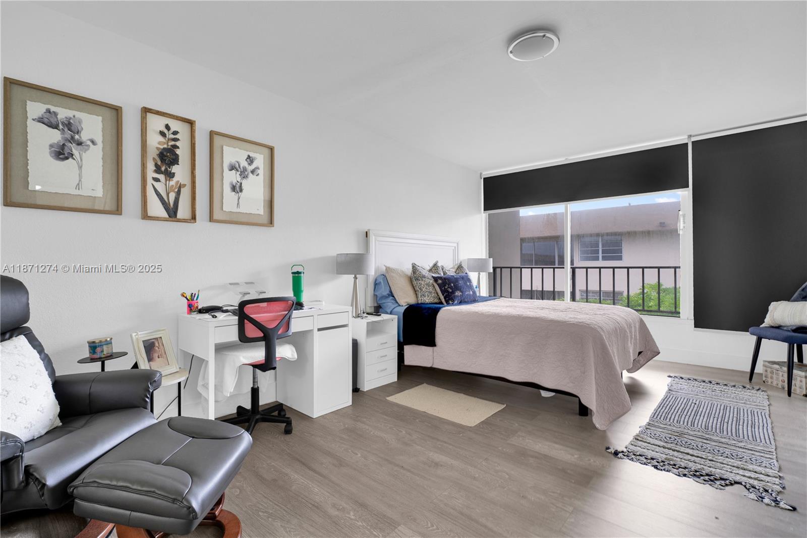 PINEBARK CONDO NO 1 - Residential