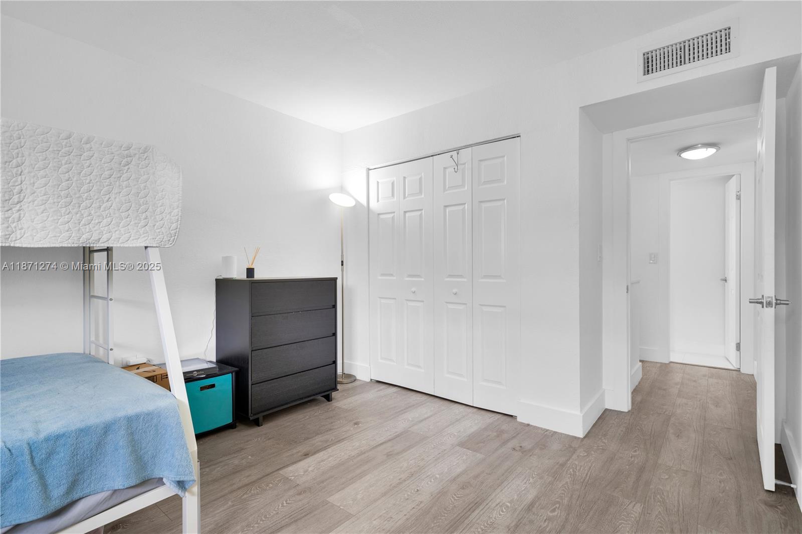 PINEBARK CONDO NO 1 - Residential