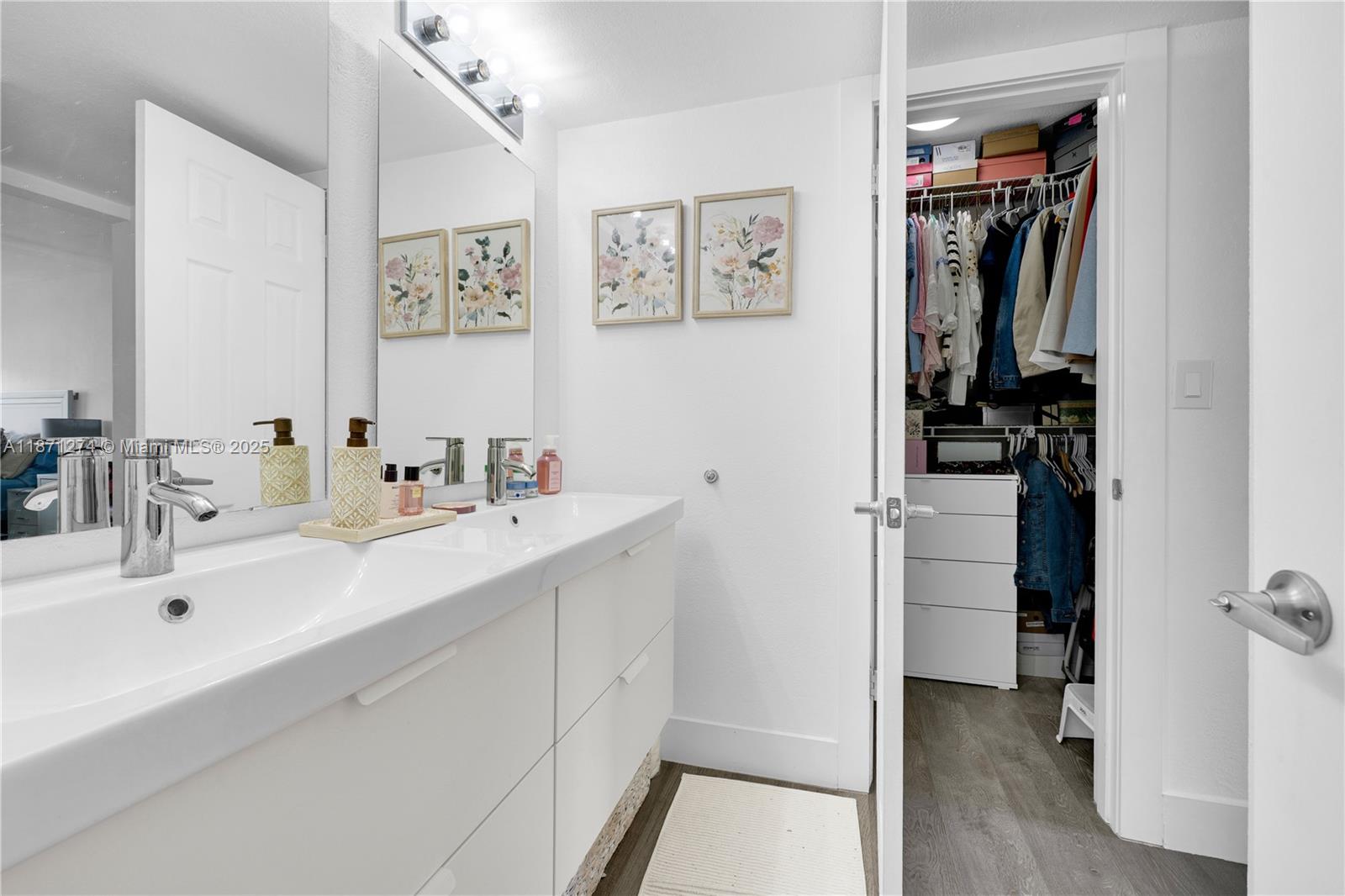 PINEBARK CONDO NO 1 - Residential