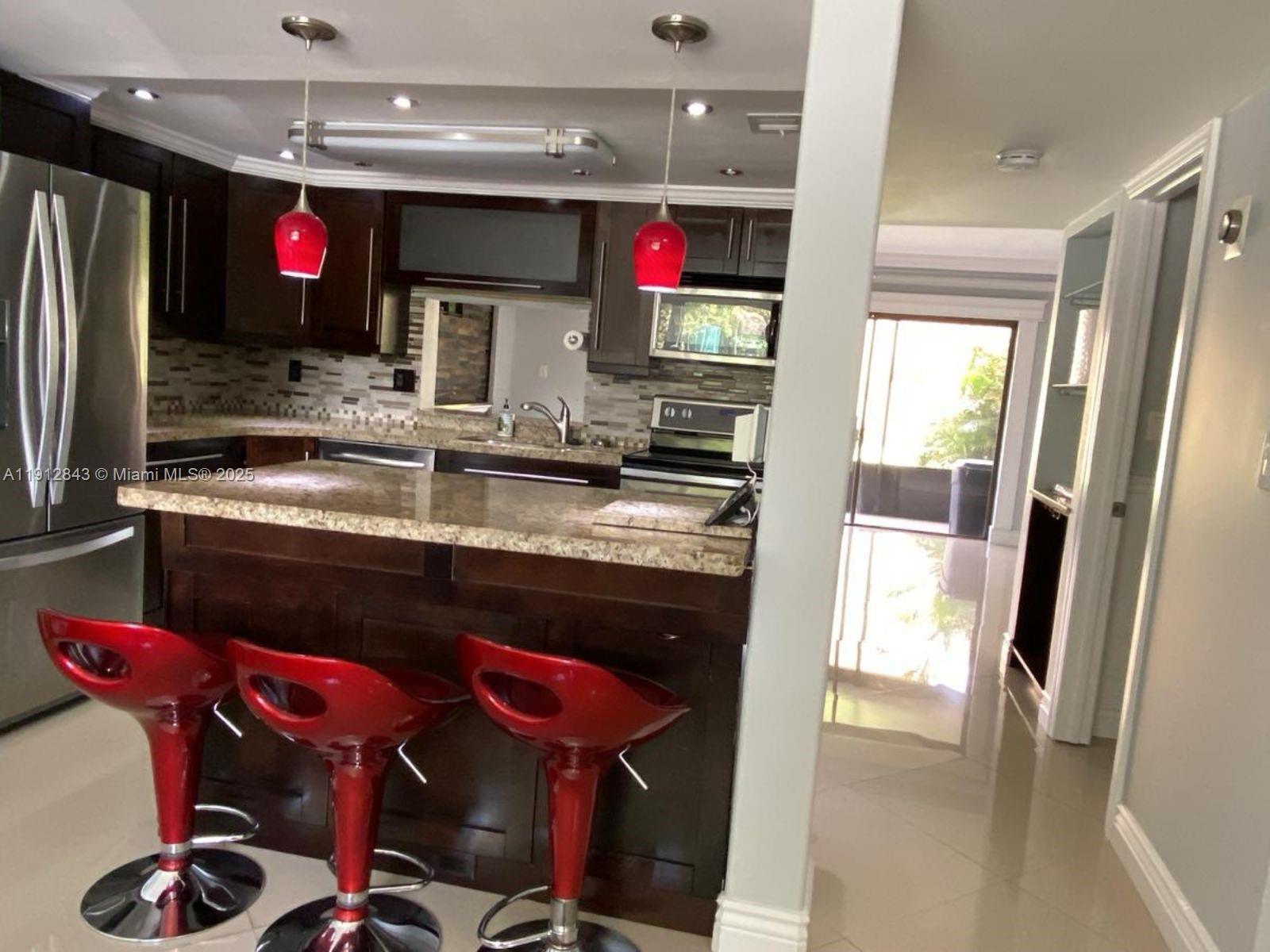 CENTER COURT CONDOMINIUM - Residential Lease