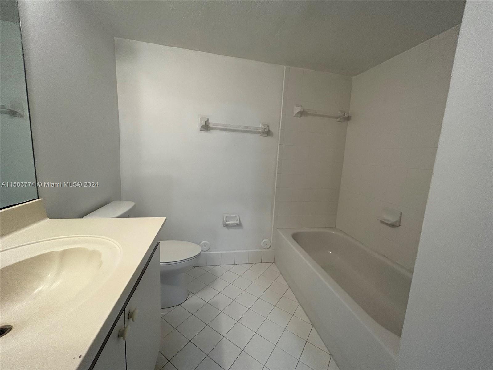 VENETIA GARDENS SOUTH CON - Residential Lease