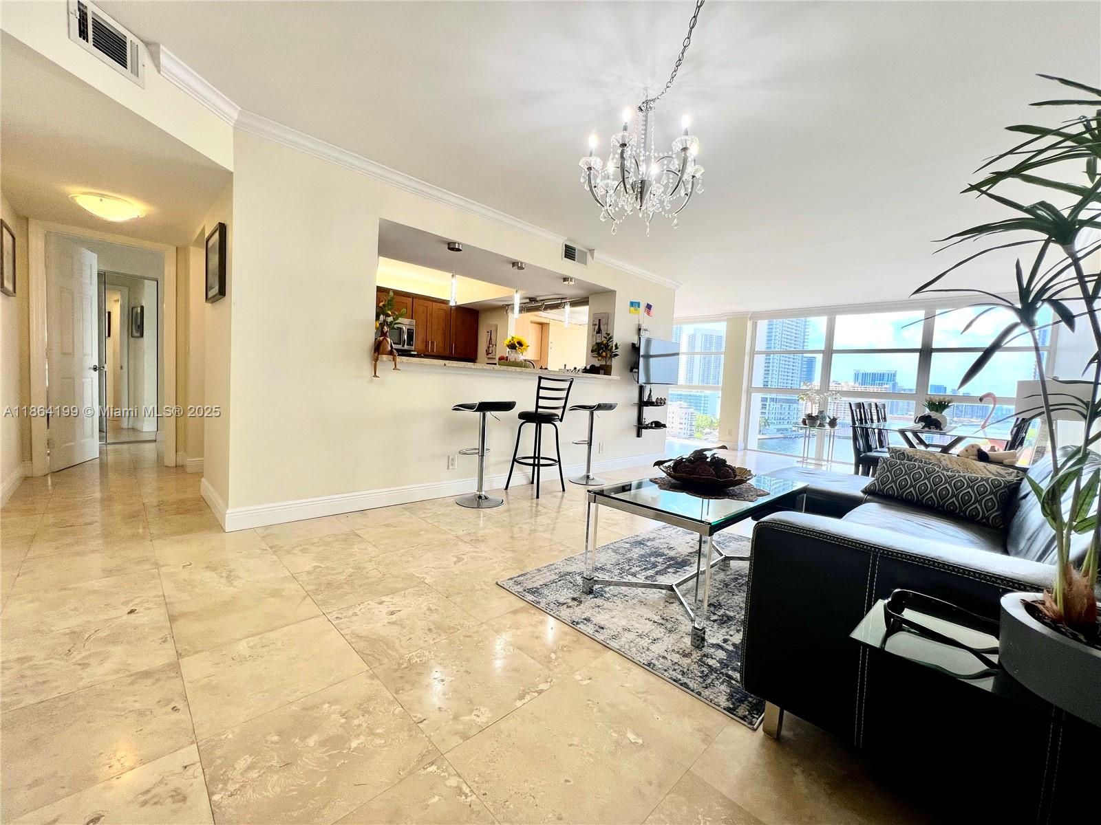 200 LESLIE CONDO - Residential