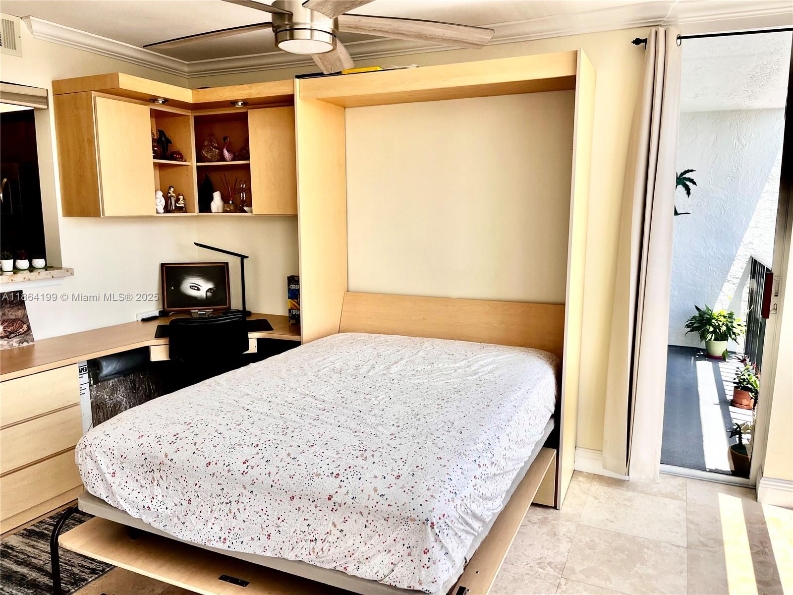 200 LESLIE CONDO - Residential