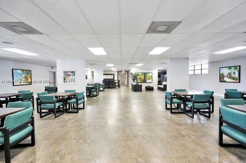 200 LESLIE CONDO - Residential