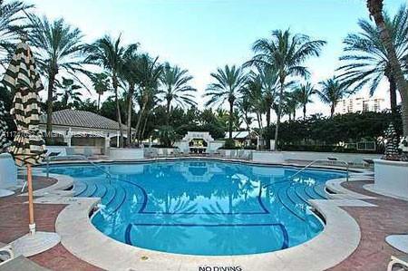 7000 Island Blvd 606