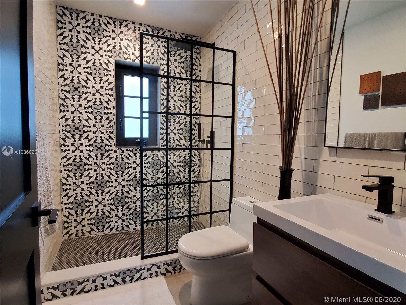 REVISED PLAT OF SHENANDOA - Residential