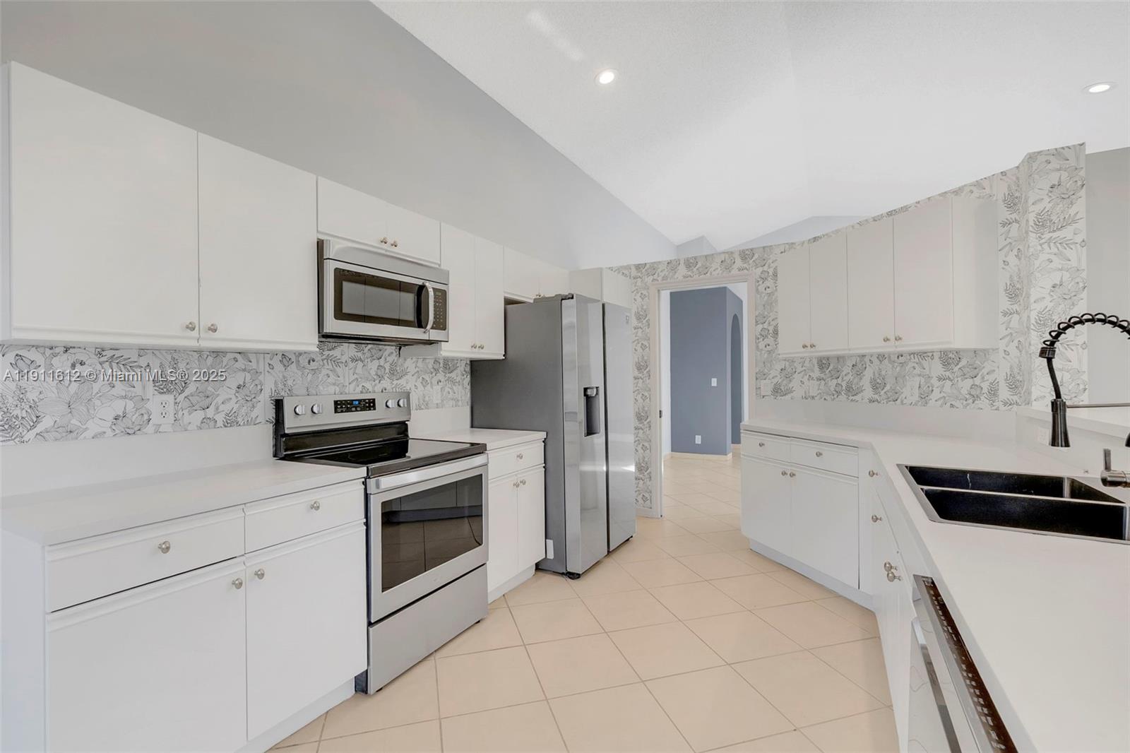 PINE RIDGE - Residential Lease