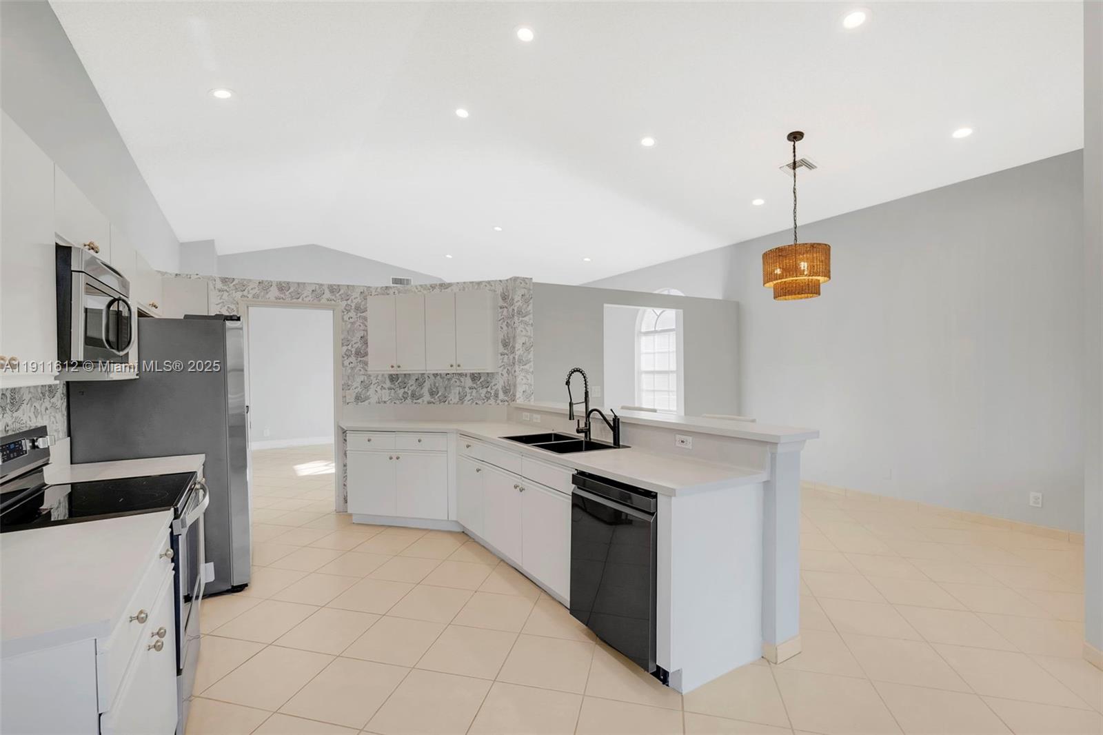 PINE RIDGE - Residential Lease